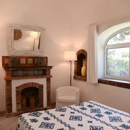 In Caprile For6 People By Capri-property