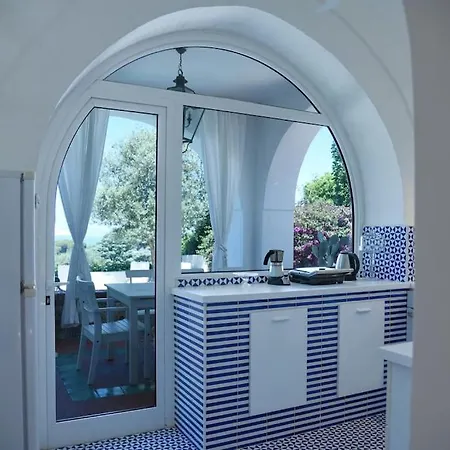 In Caprile For6 People By Capri-property Anacapri (Isola di Capri)